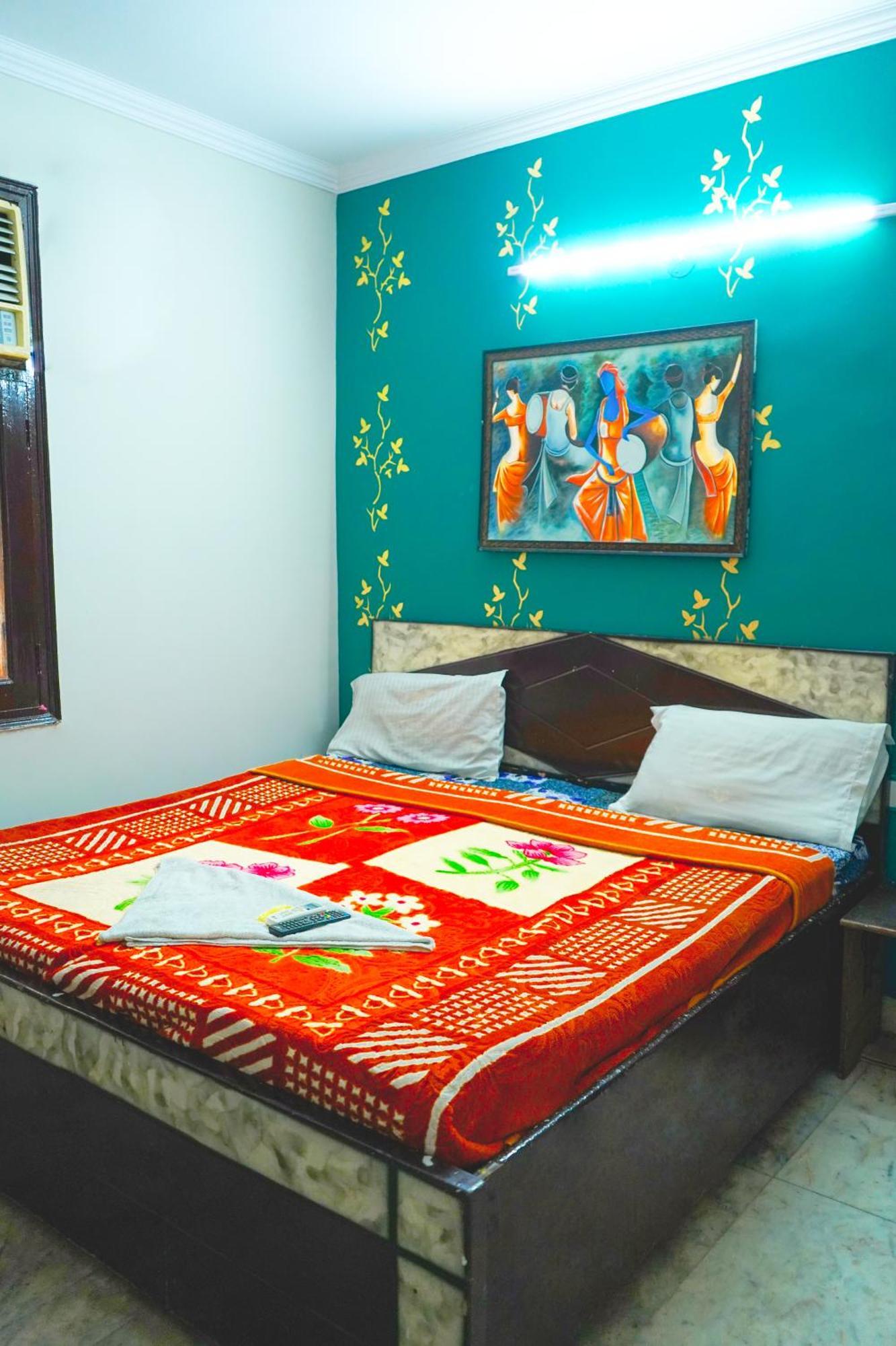 ניו דלהי Hotel Bliss Bourn - Lajpat Nagar מראה חיצוני תמונה